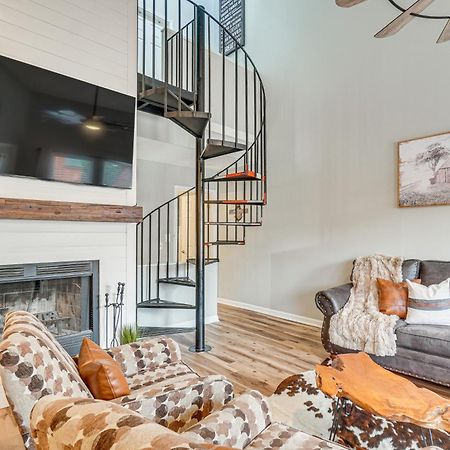 Downtown Gatlinburg Condo With Mountain-View Balcony מראה חיצוני תמונה