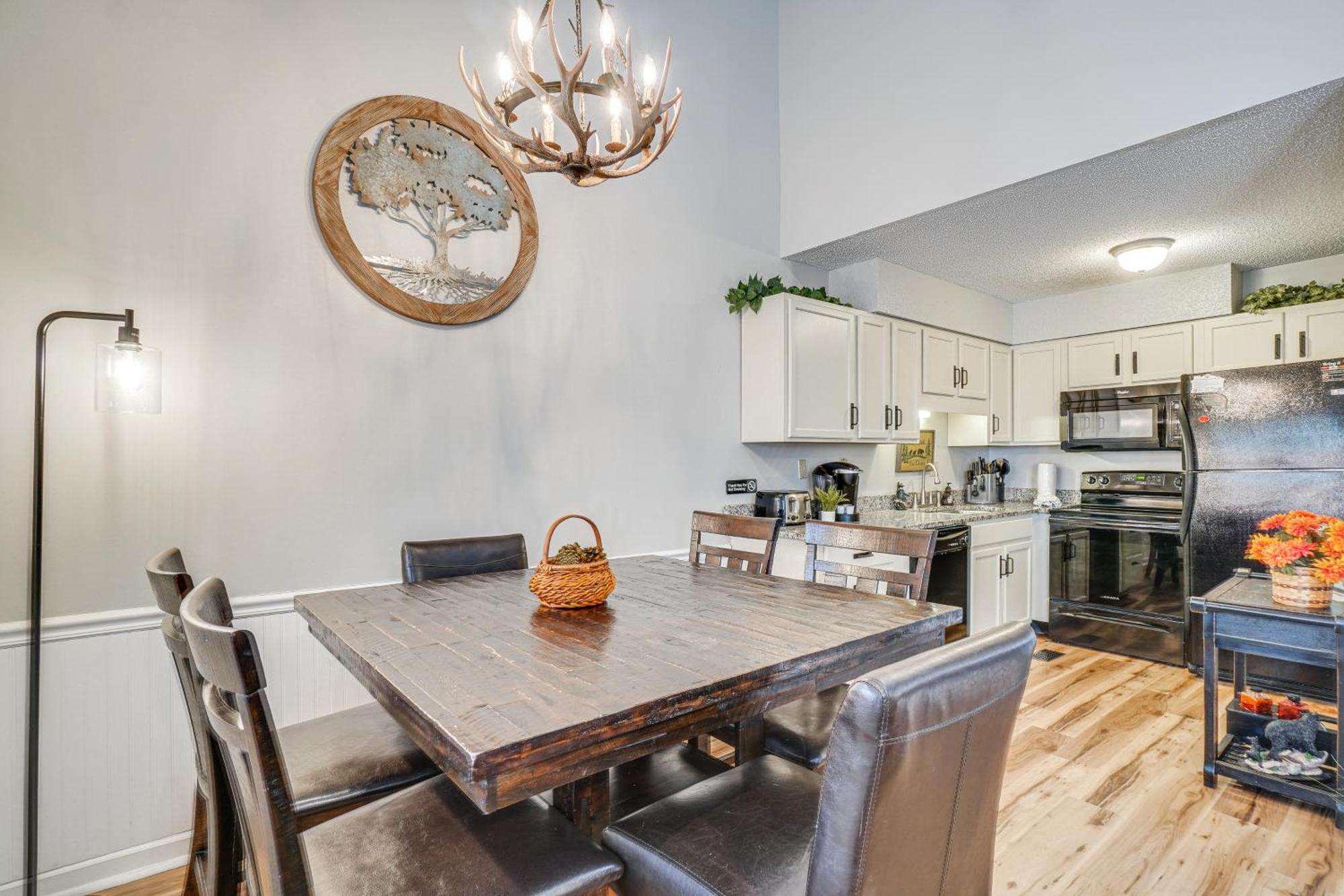 Downtown Gatlinburg Condo With Mountain-View Balcony מראה חיצוני תמונה
