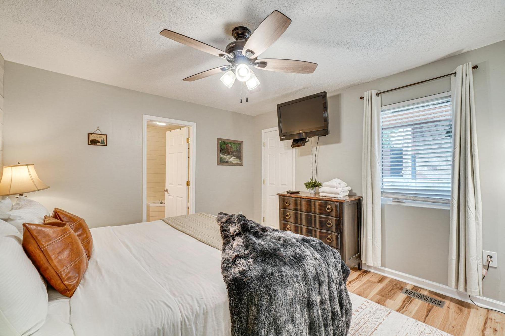 Downtown Gatlinburg Condo With Mountain-View Balcony מראה חיצוני תמונה