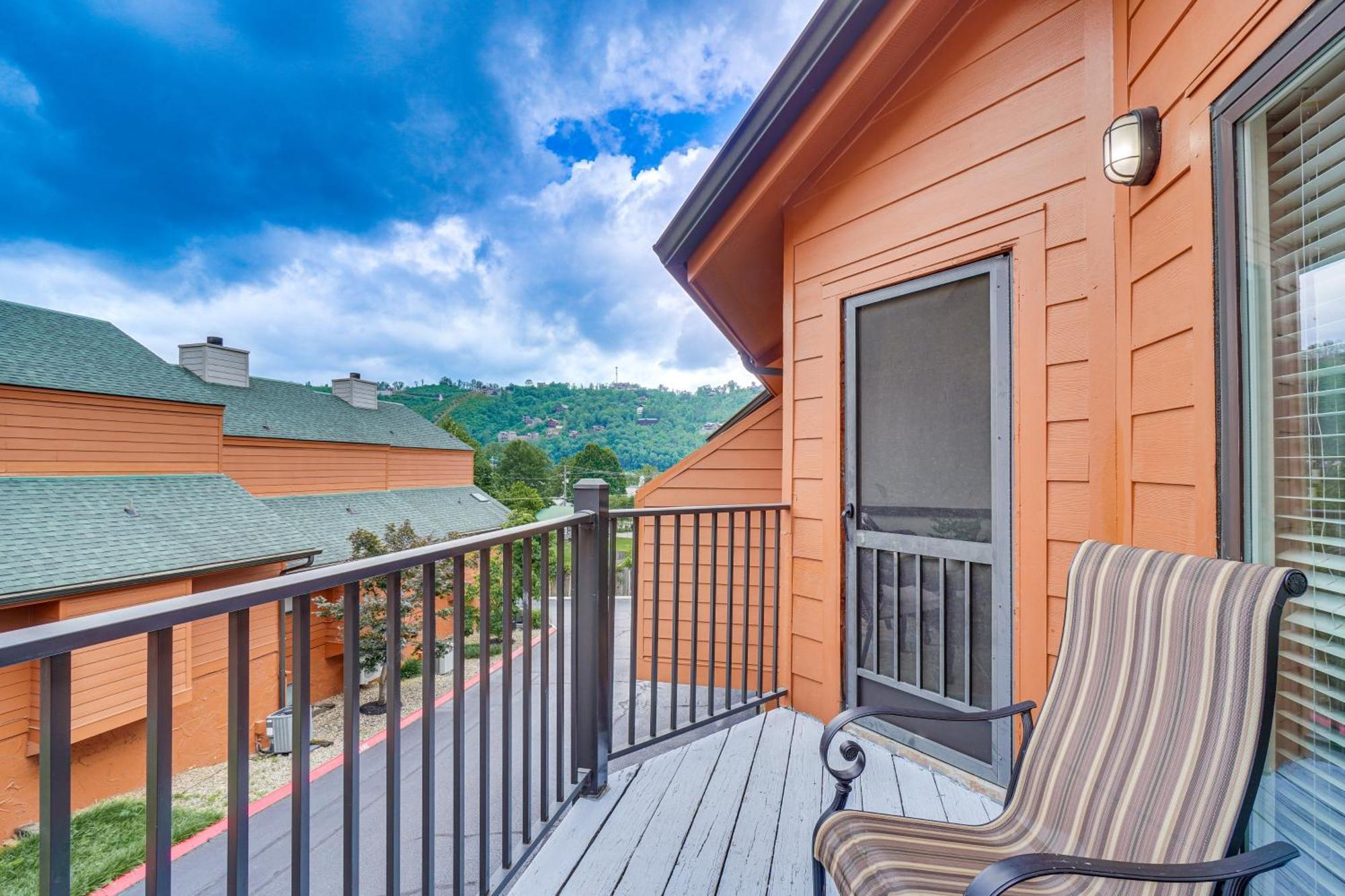 Downtown Gatlinburg Condo With Mountain-View Balcony מראה חיצוני תמונה