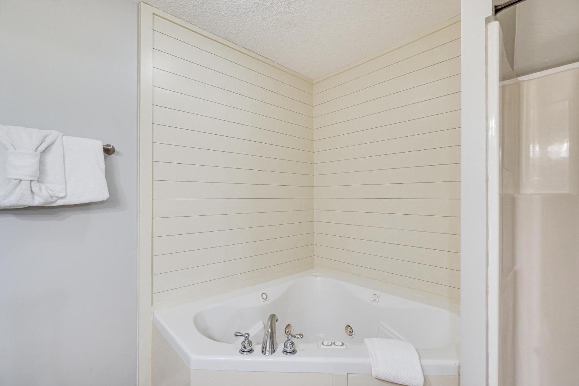 Downtown Gatlinburg Condo With Mountain-View Balcony מראה חיצוני תמונה