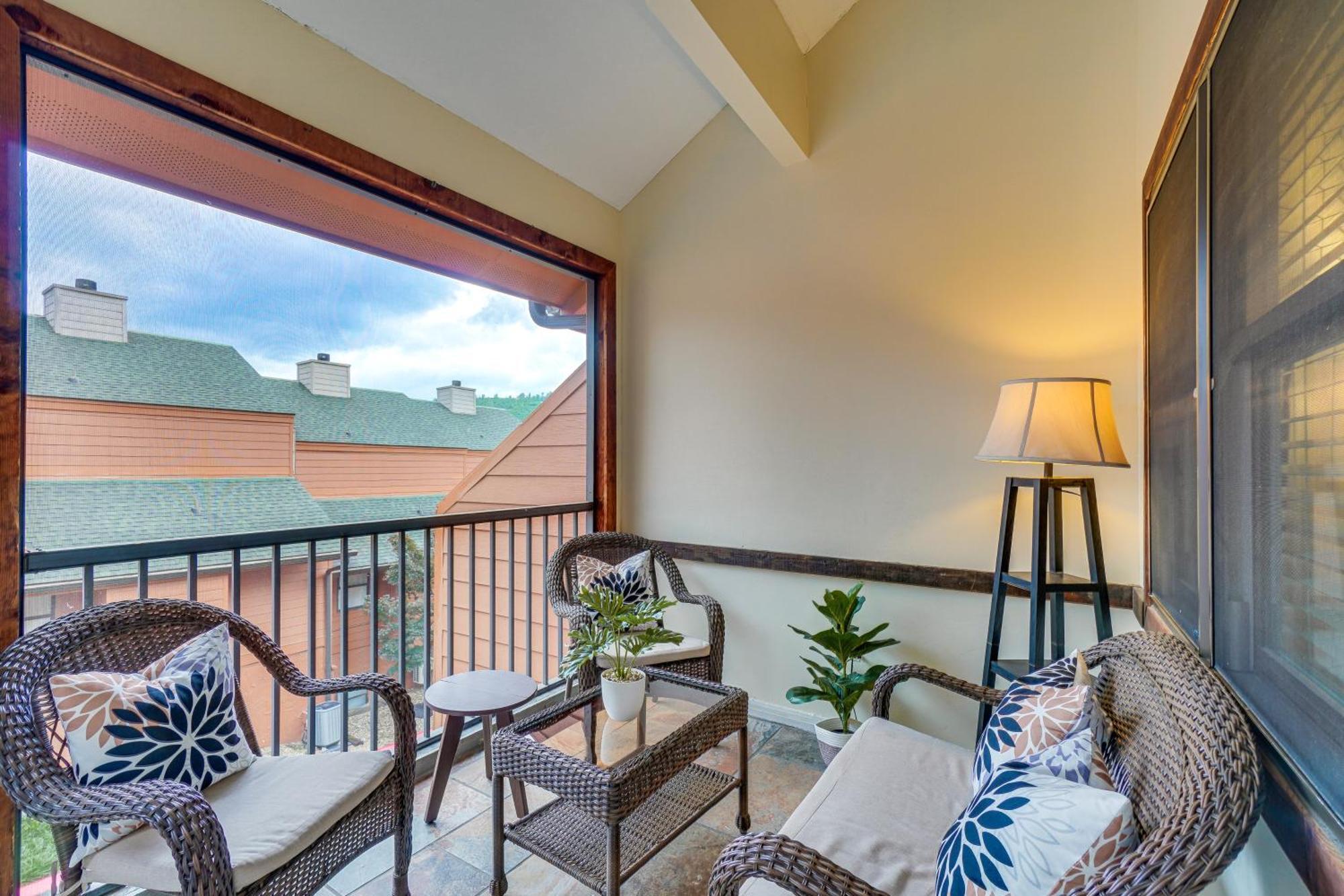 Downtown Gatlinburg Condo With Mountain-View Balcony מראה חיצוני תמונה