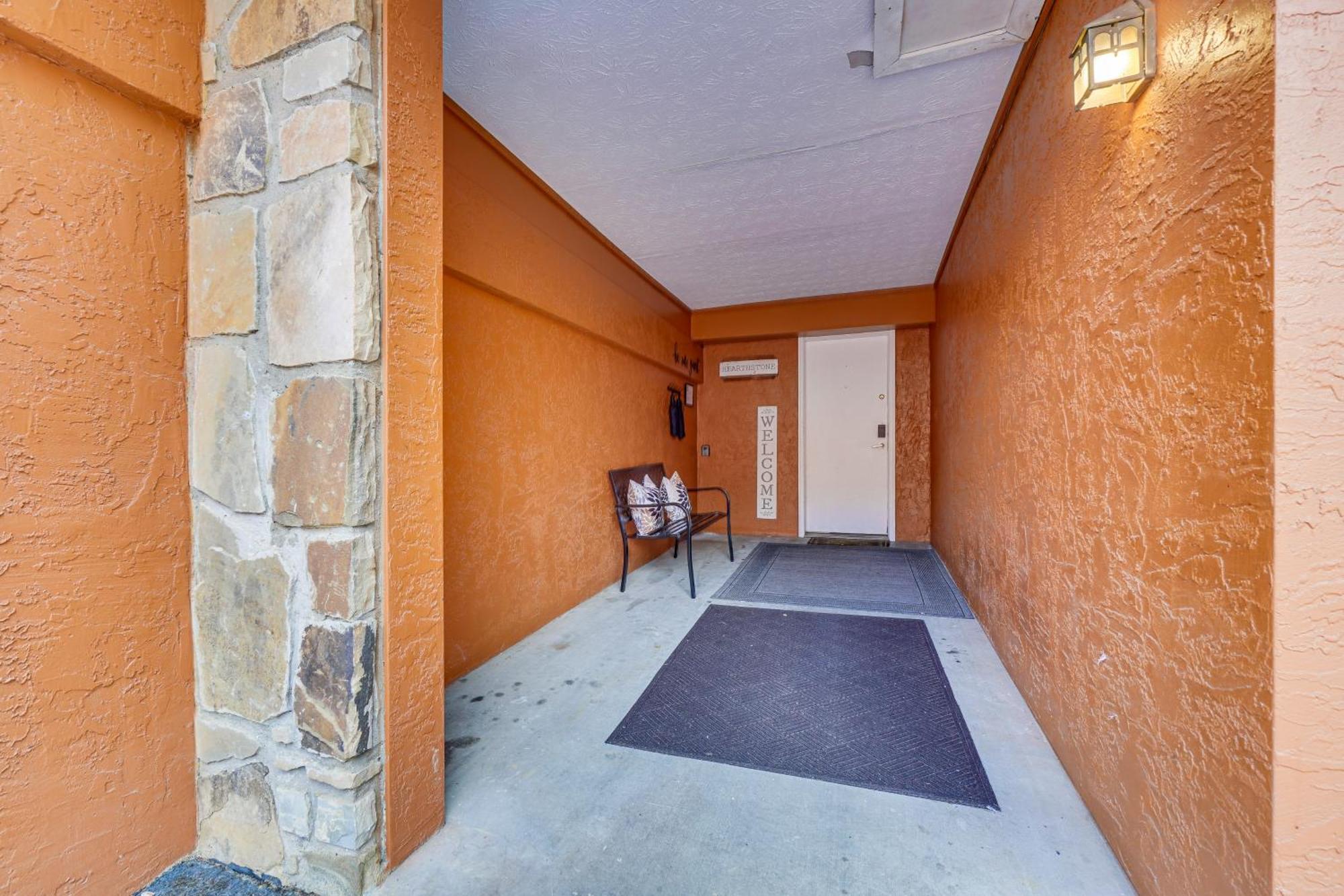 Downtown Gatlinburg Condo With Mountain-View Balcony מראה חיצוני תמונה